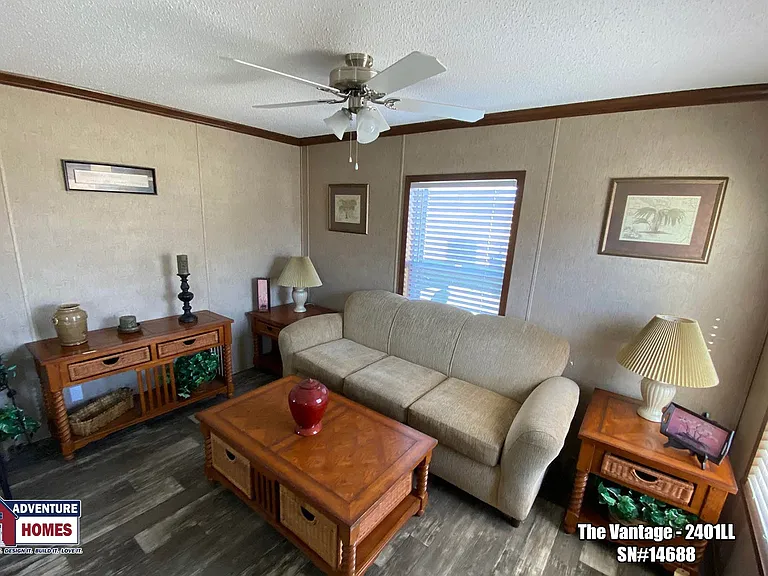 277 Lakeside Dr #12 — Photo 4