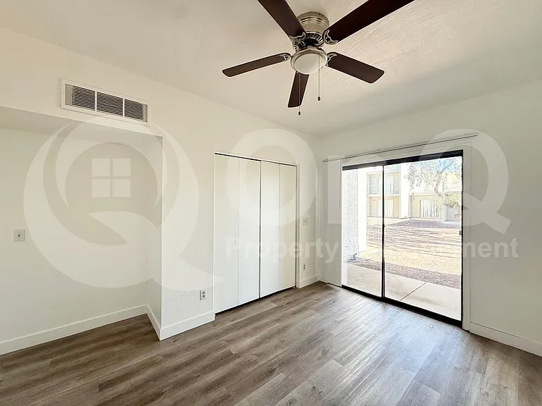 2801 E Marconi Ave #101 — Photo 14
