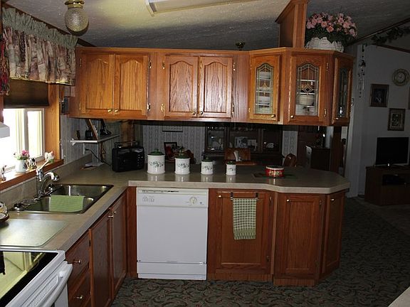 5th image of 109 A Ave NE