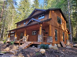 27210 E Henry Creek Rd, Rhododendron, OR 97049