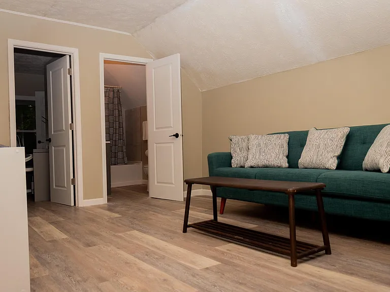 9 Raymond St #2 — Photo 4