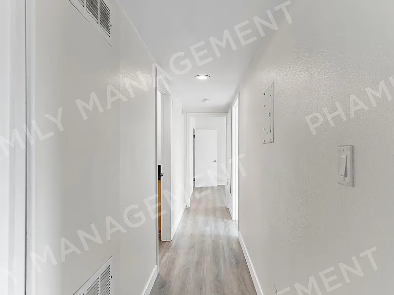 6414 York Blvd #D — Photo 8