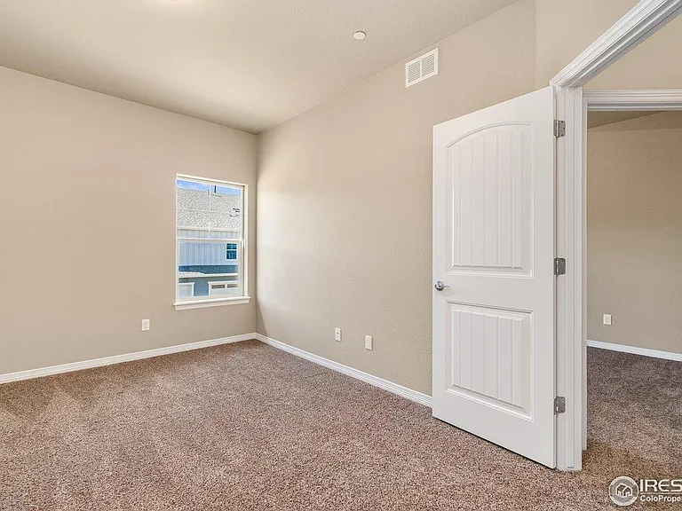 2473 Crown View Dr #5 — Photo 14