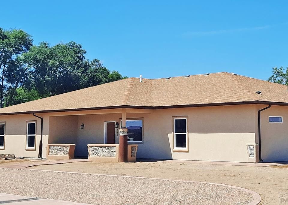 1st image of 979 Minkler Ln