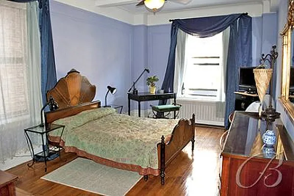 Sold by Bellmarc Realty | media 4