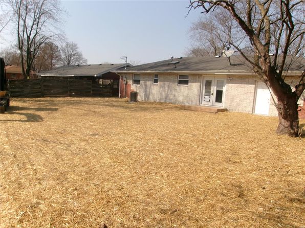 26 Victoria Dr, Granite City, IL 62040