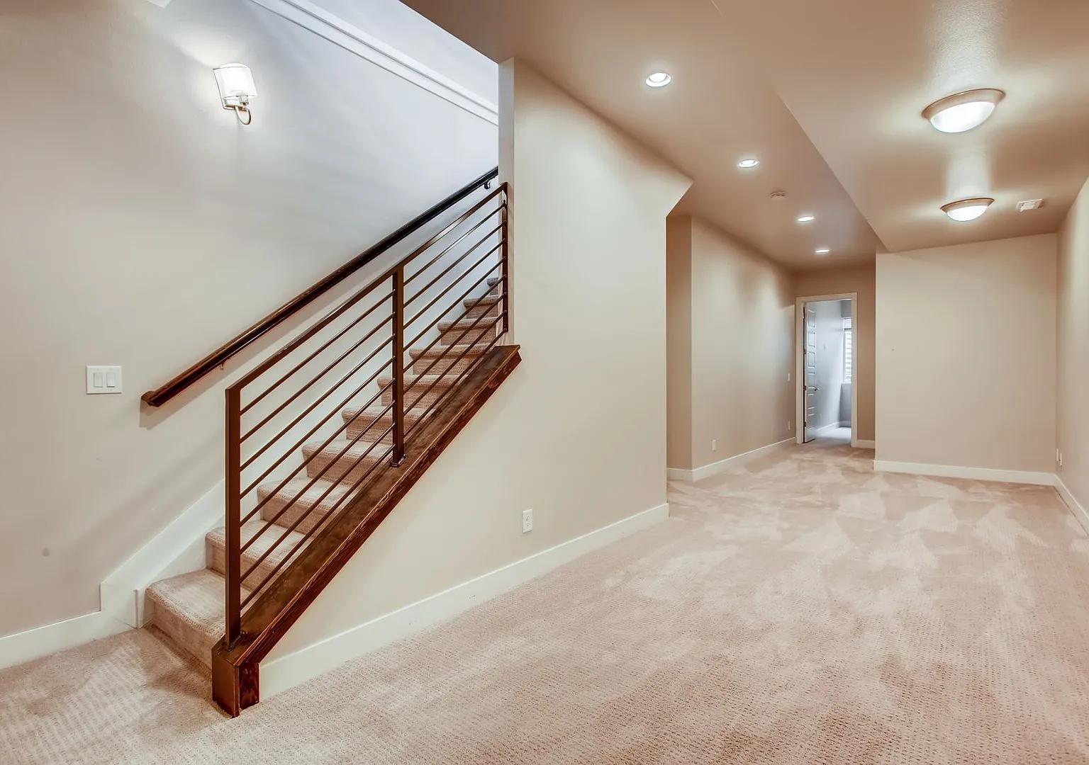High Street Townhomes 3 bedroom unit with detached Garage and Yard — Photo 2