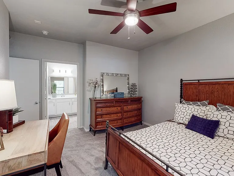 Sereno Park Apartments — Photo 71