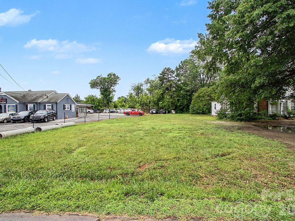 2nd image of 81 Transit Ct NW