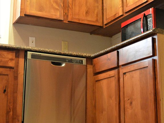 2nd image of 4401 Mesa Cir