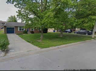 303 E Deanna Ln, Nixa, MO 65714