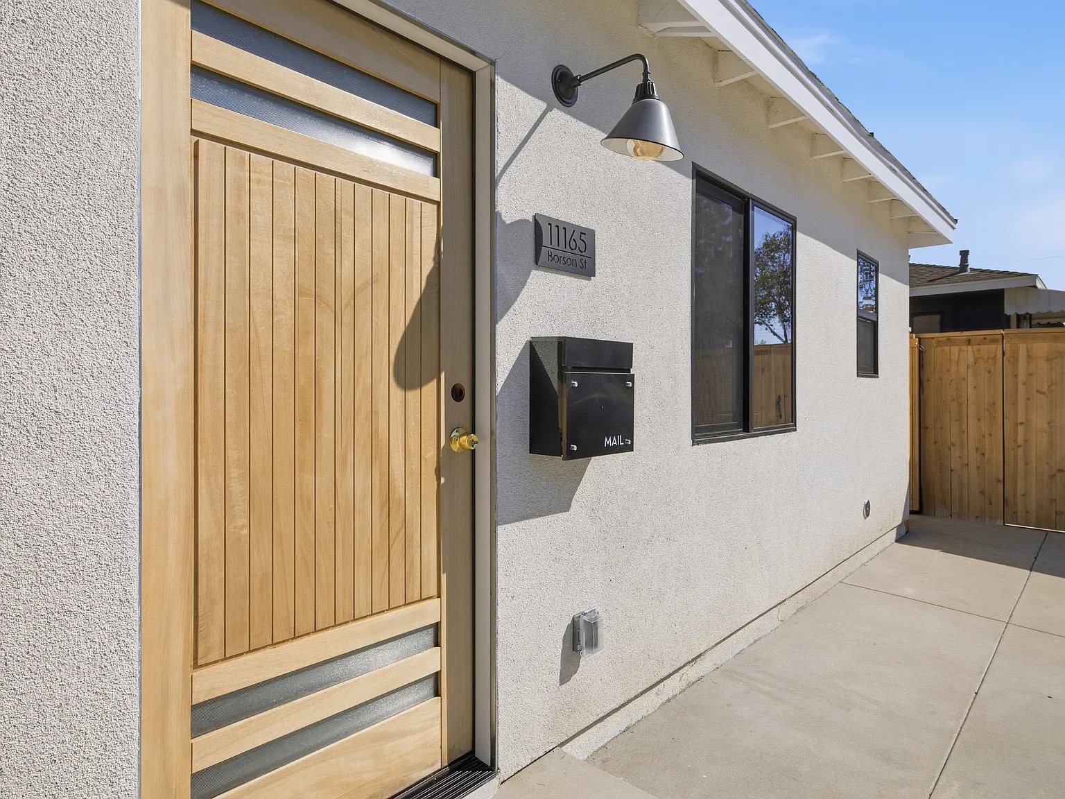 1 bed, 400 sqft, $2,885 — Photo 3