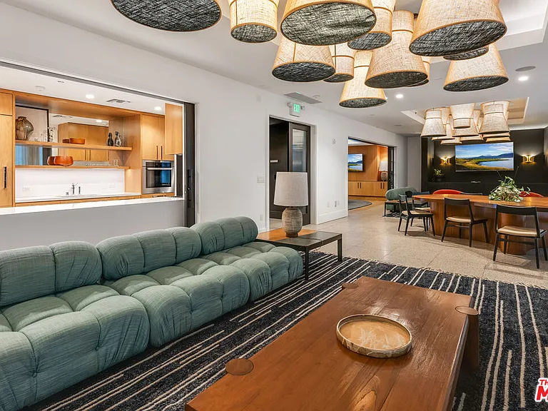 10777 Wilshire Blvd #405 — Photo 7