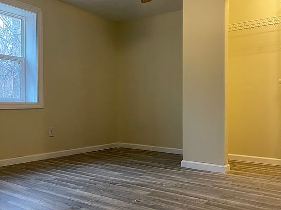 4th image of 170 Wilds Ave #1