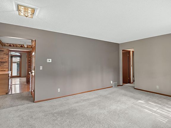 3rd image of 11760 Sand Creek Dr NW