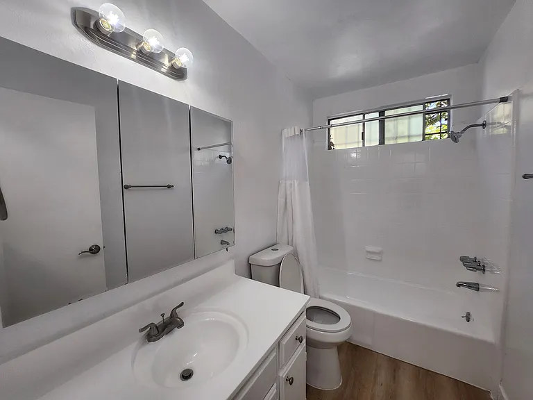 215 S Rampart Blvd #1 — Photo 9