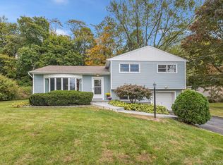 19 Donald Lane, Ossining, NY 10562