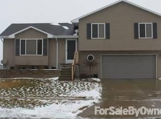 2304 Park Ave, Granger, IA 50109