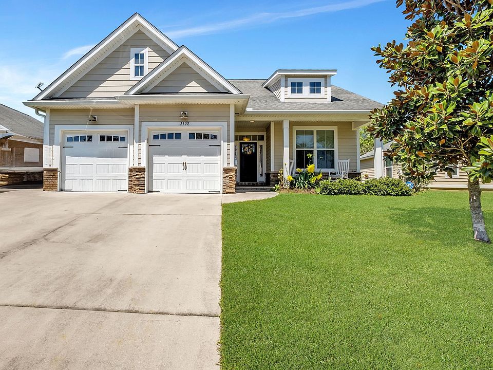 1st image of 2598 Farragut Way
