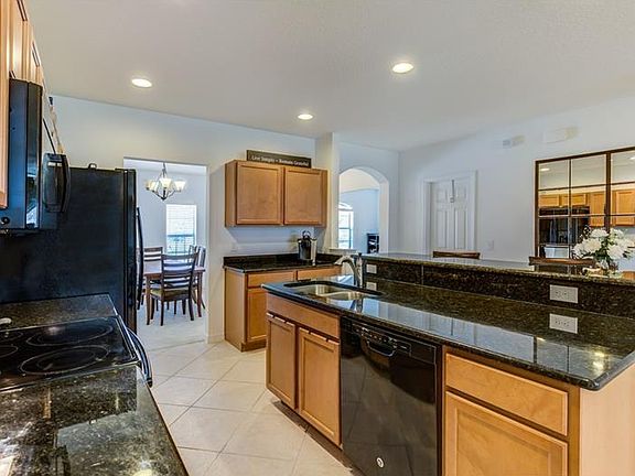 4th image of 713 River Grass Ln