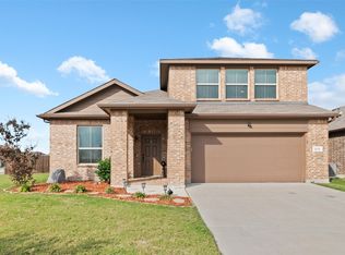 236 Red Fox Ln, Denton, TX 76210