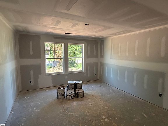2nd image of 128 Barwood Cir