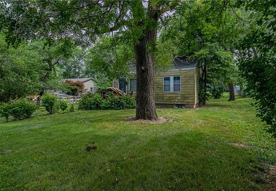 2nd image of 2020 Riedel Ave