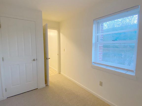4th image of 431 E Belvidere St APT S-17