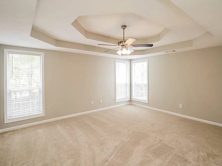 77 Harbour Town Cv — Photo 12