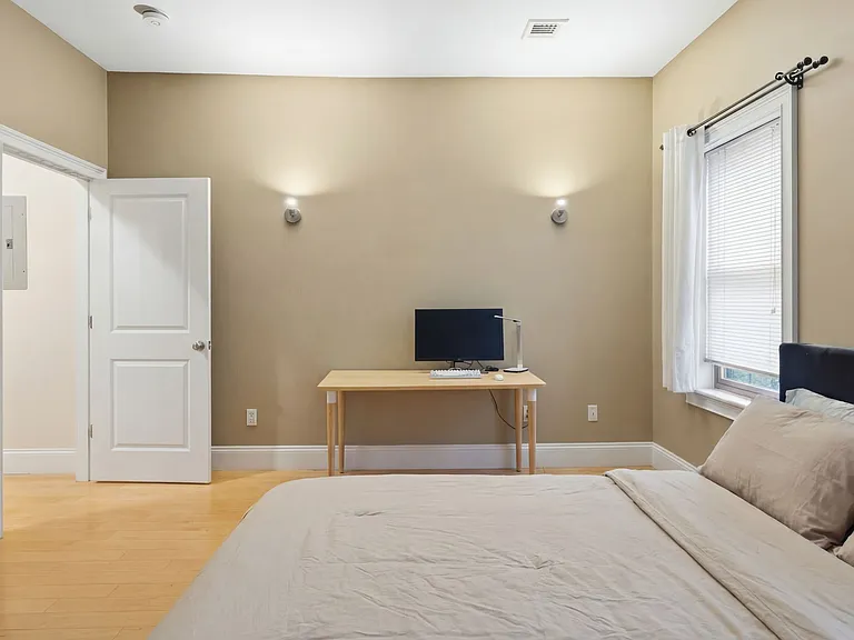 7 Worthington St #2 — Photo 16