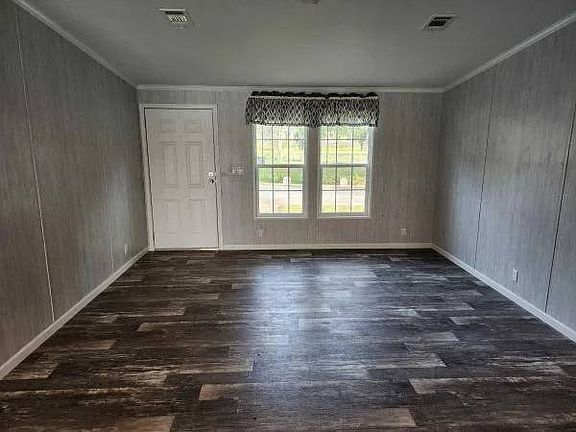 3rd image of 2193 Bruce St