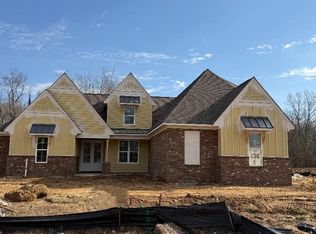 100 Drake Dr, Piperton, TN 38017