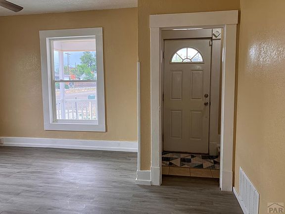 2nd image of 402 Lincoln Ave