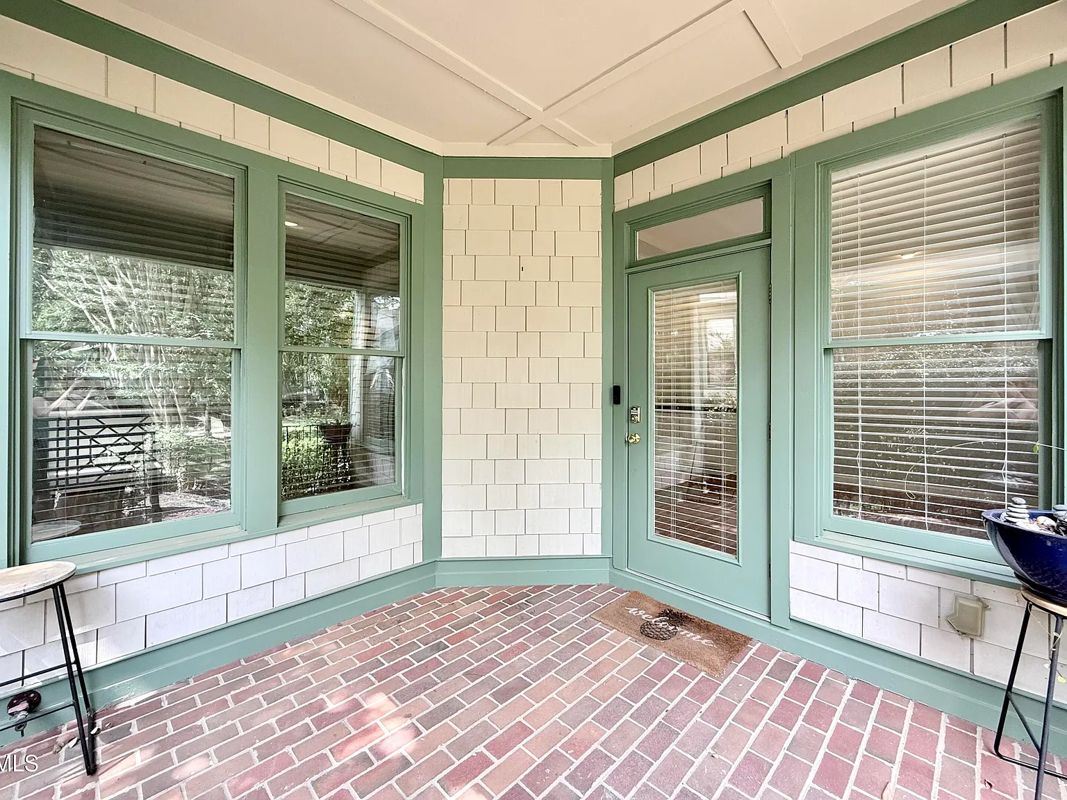 3 bed, 3.5 bath, 2135 sqft, $2,900 — Photo 4