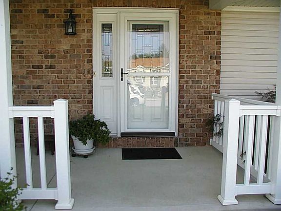 2nd image of 912 Tecumseh Dr