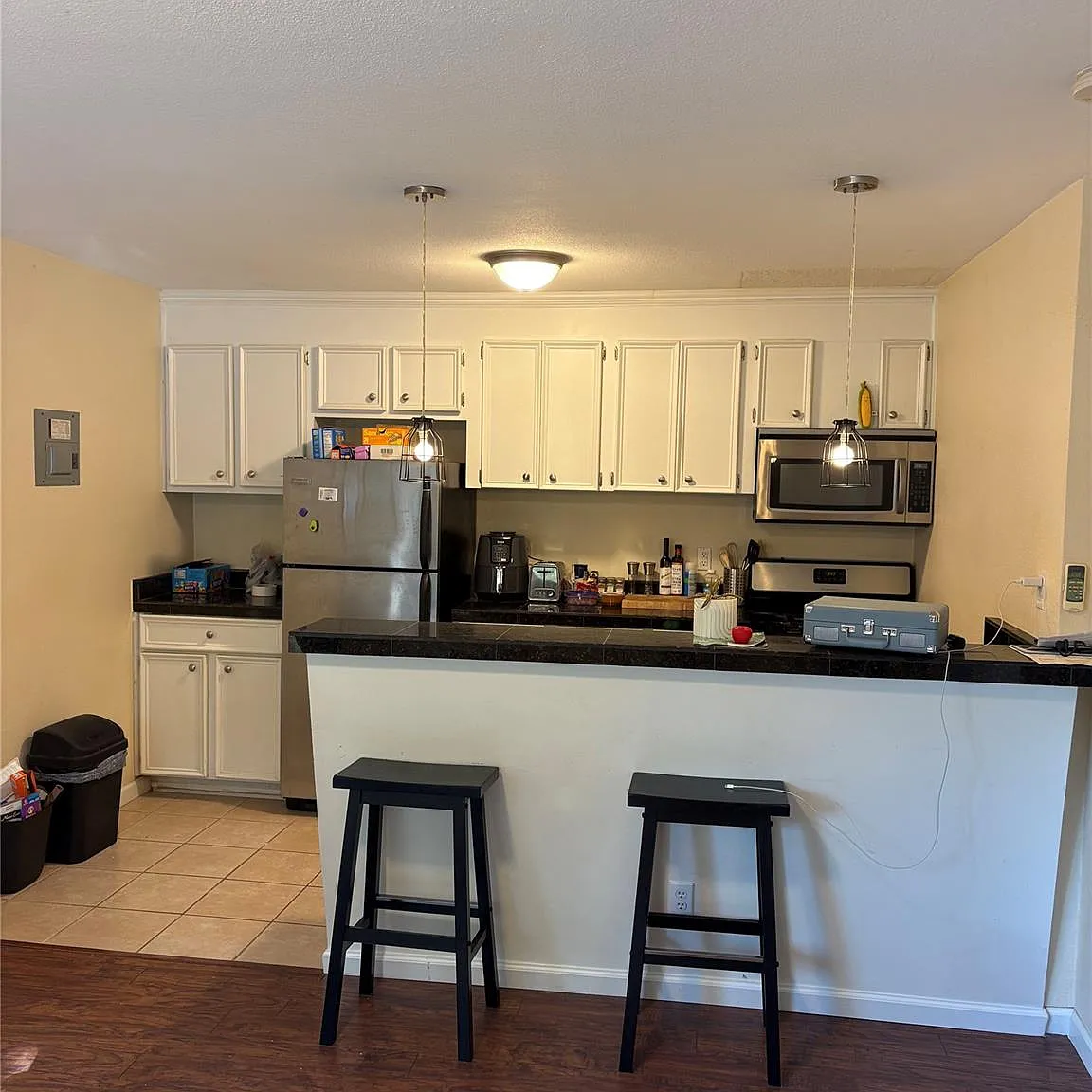 1 bed, 1.0 bath, 432 sqft, $1,175 — Photo 2