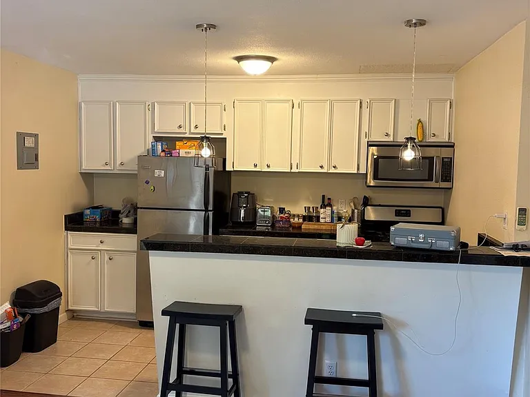304 E 33rd St #9 — Photo 2