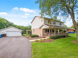 11602 Center Dr, Lemont, IL 60439