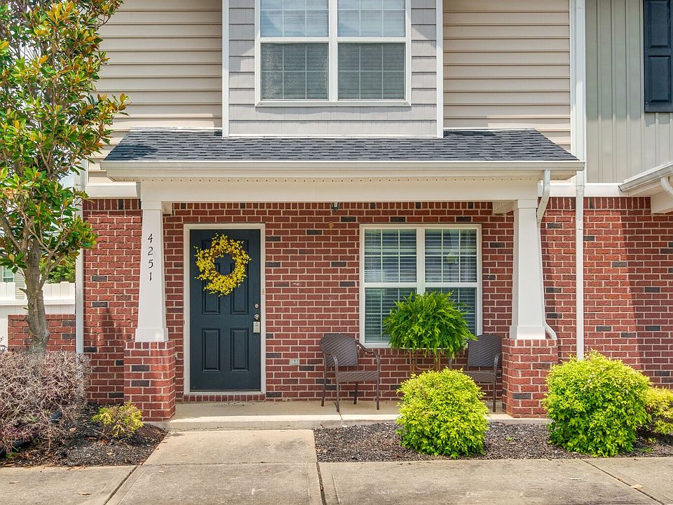 1st image of 4251 Aurora Cir