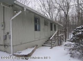 814 Hillview Pl S, Hawley, PA 18428