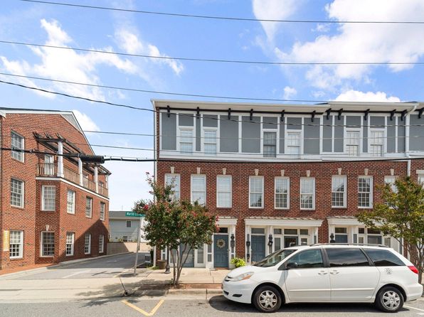 327 Martin Luther King Jr Dr #B