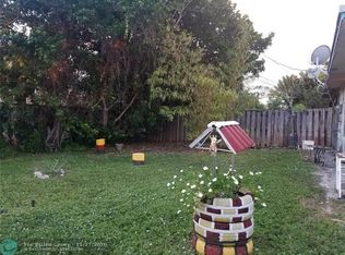 2801 NE 2nd Ave, Boca Raton, FL 33431