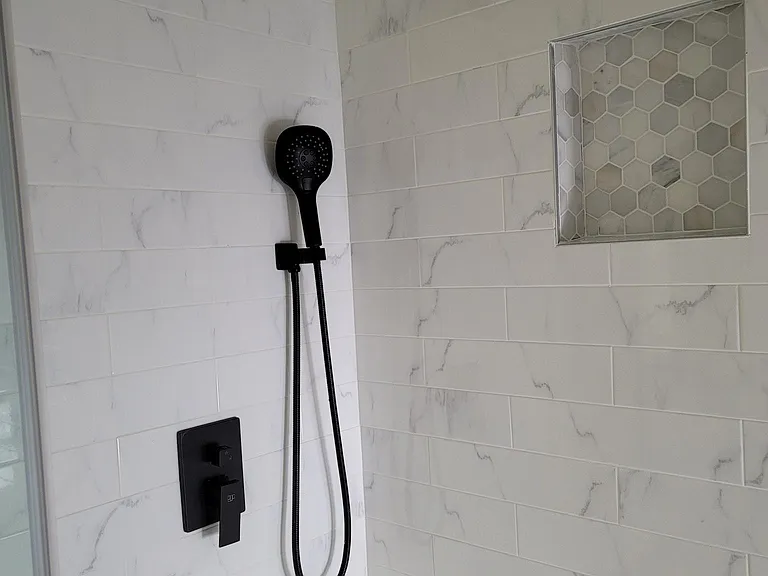 682 Whitney Ave #3 — Photo 6
