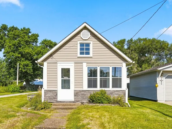 315 Elm St, Colona, IL 61241