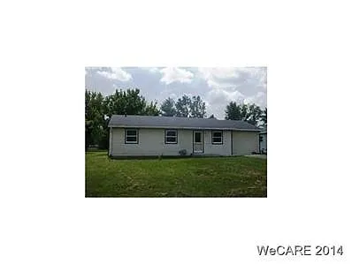 651 Powers Ave photo 1