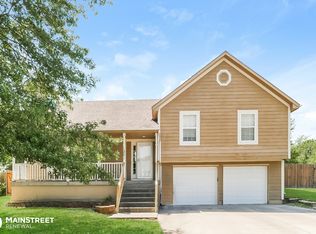 1301 Russell Rd, Pleasant Hill, MO 64080