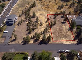 2746 SW Glacier Ave, Redmond, OR 97756