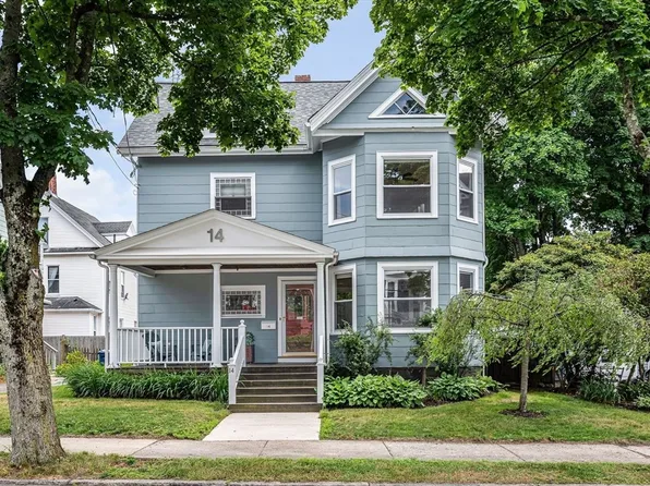 14 Richardson Ave, Wakefield, MA 01880