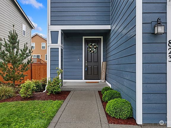 3rd image of 823 Burwood Street SE