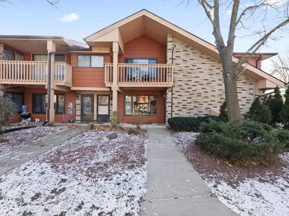 1619 Dover DRIVE #7, Waukesha, WI 53186